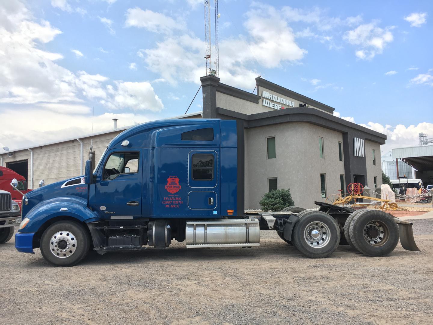 ./imagenes/INVOICE/2019/16958/TRACTOCAMION KENWORTH T680 (17).JPG